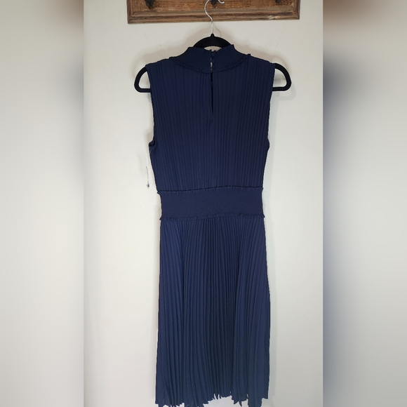 NEW! Nanette Lepore Pleated Sleeveless Dress Navy Blue Size 8 Midi/below knee - Picture 5 of 7